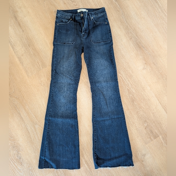 Hidden Jeans - flare, size 28 (fits like 27) - Picture 2 of 4